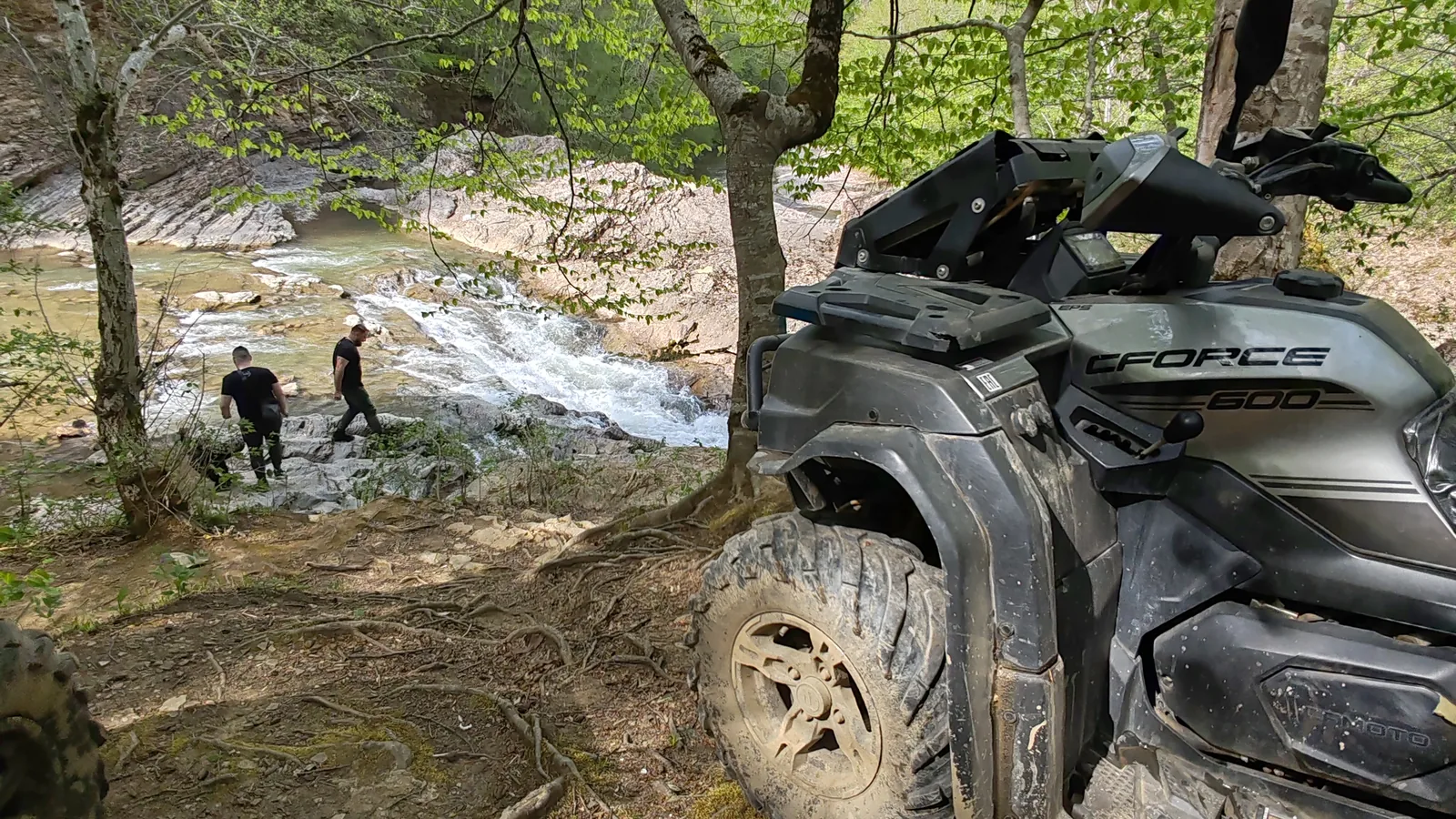 Сахрайские водопады в Адыгее, маршрут на квадроциклах с купанием